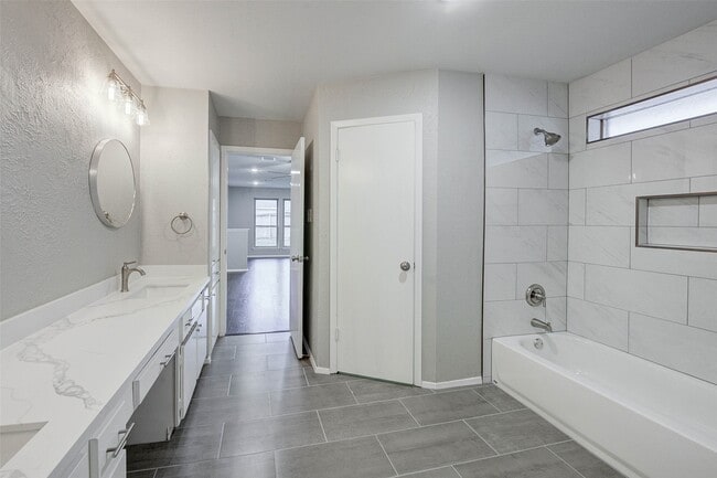 Building Photo - 5211 Sweetwind Ln