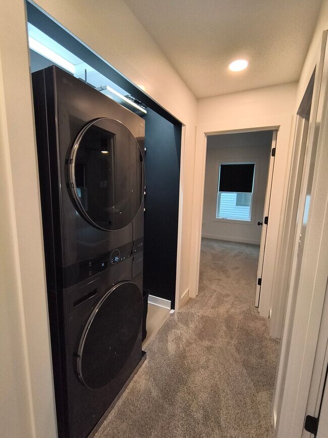 Building Photo - Modern 3-Bedroom Home Near Lake Manawa – Lake Views & Smart Home Features!