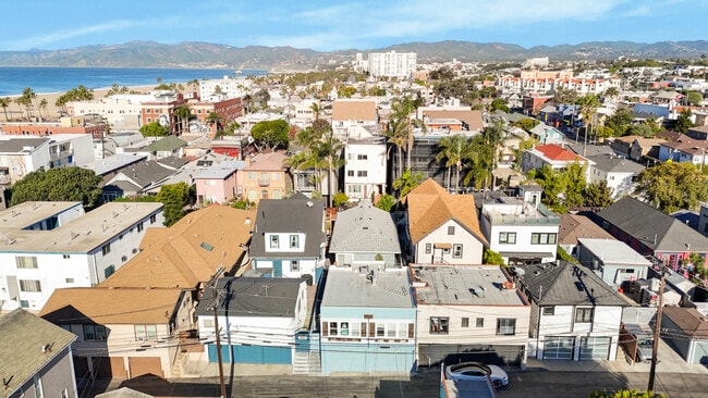 Building Photo - 38 Sunset Ave