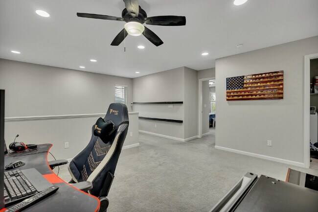 Building Photo - Newer Build 3 Bedroom Home In a Beautiful Neighborhood!