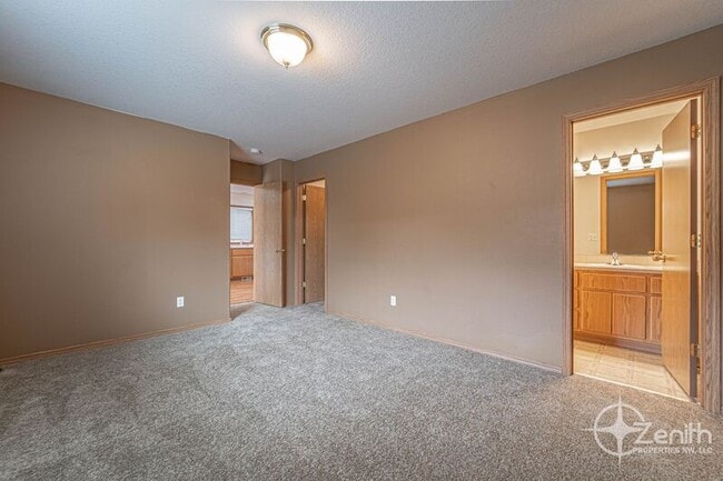 Building Photo - 8304 NE 158th Ave