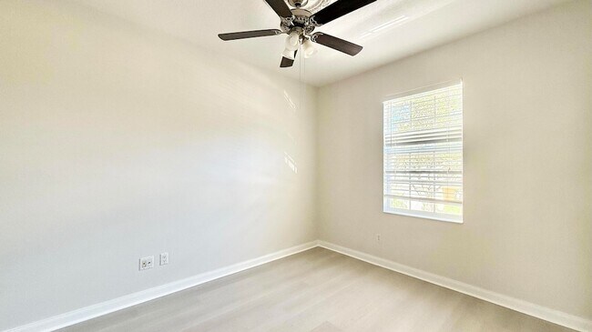 Building Photo - 2171 Tigris Dr