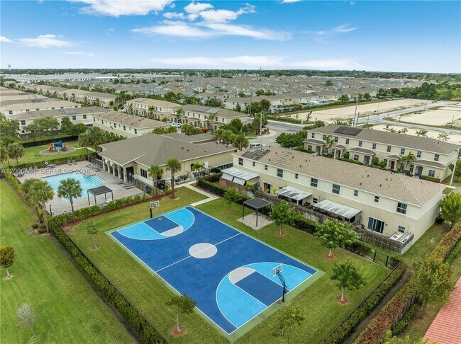 Building Photo - 540 NE 5th Ln