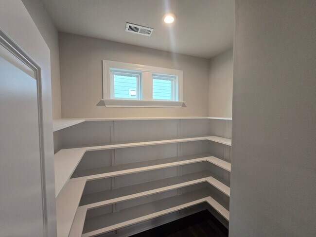 Building Photo - Better Than New in Holly Springs/Friendship – 4BR + Office!