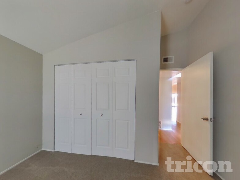 Building Photo - 8827 Kelsey Dr