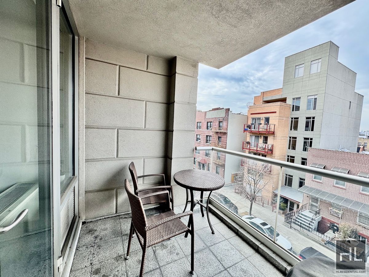 Building Photo - 37 STREET