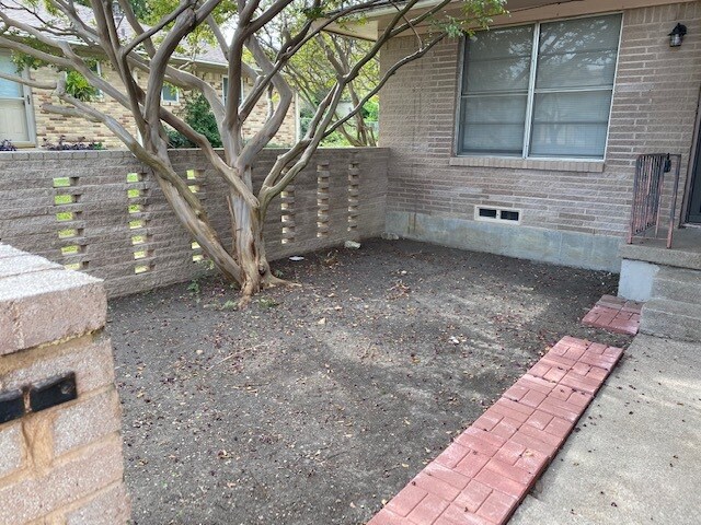 Building Photo - 2703 Patricia Ln