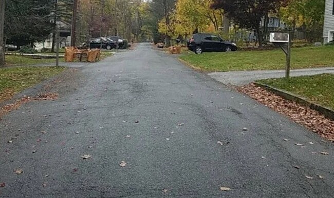 Primary Photo - 31 Lakeview Rd