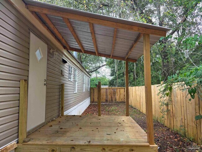 Building Photo - 8906 Figland Ave