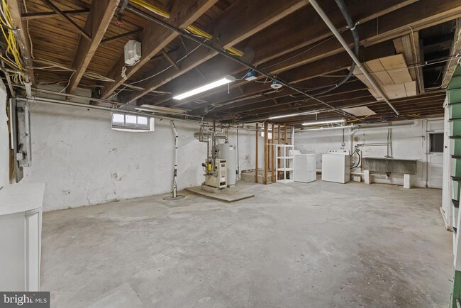 Building Photo - 349 Morris Rd