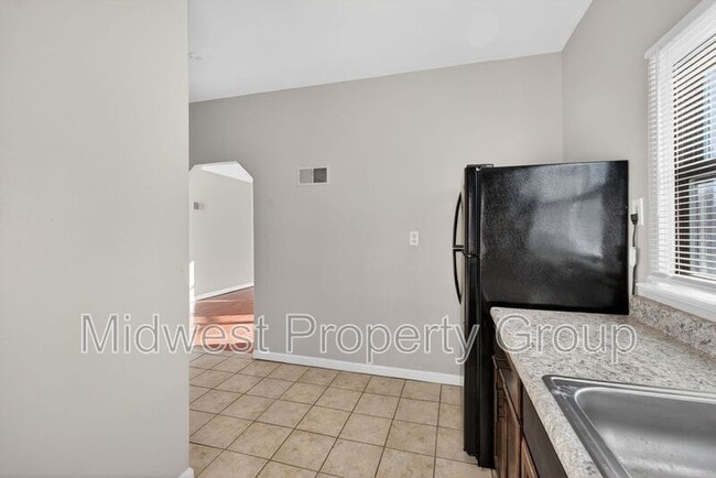 Building Photo - 5978 Laurette Ave