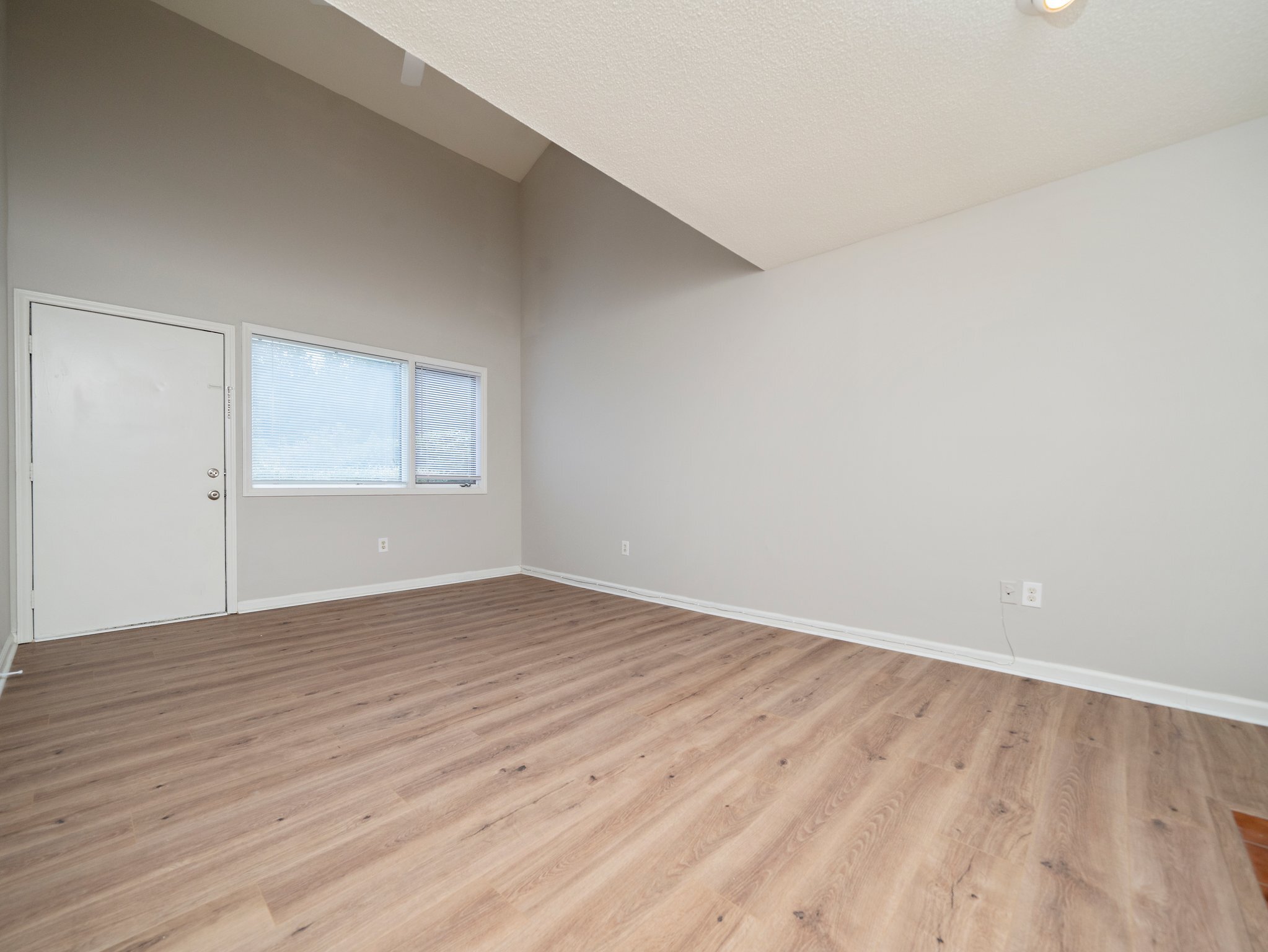Living Room - 4358 Hunters Club Dr