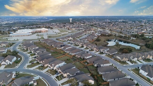 Building Photo - 1909 Sir Nathaniel Ln