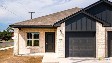 Building Photo - 414 W Avenue C