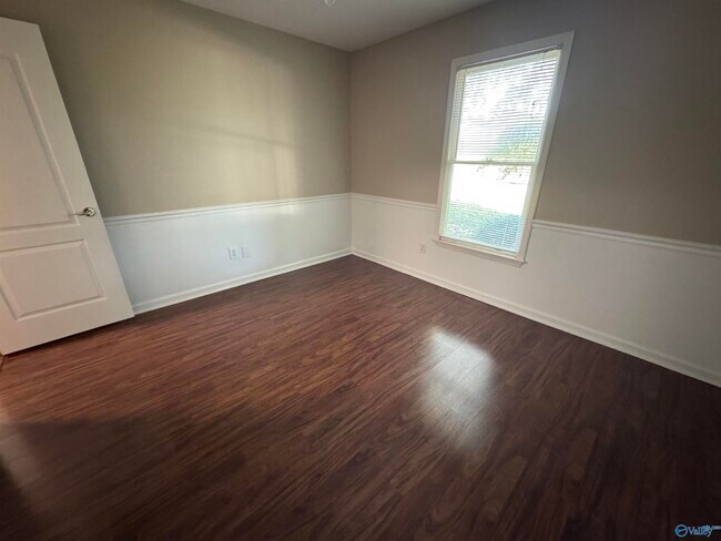 Building Photo - 109 Capote Dr