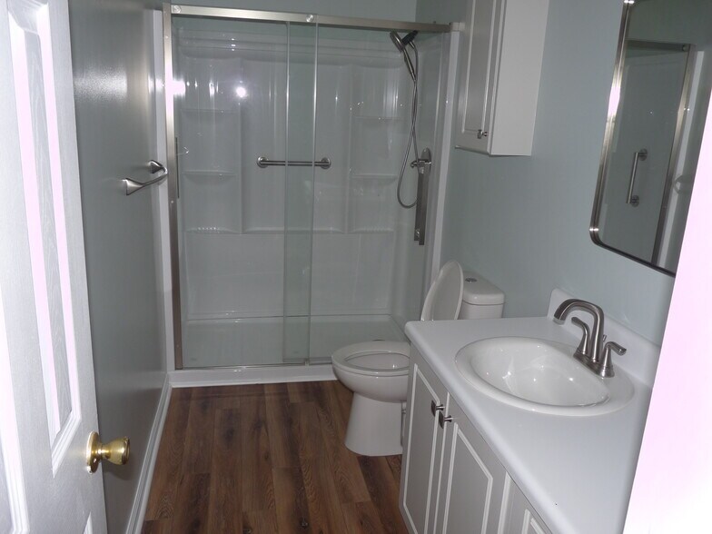 Building Photo - 136 Portofino Ln SW
