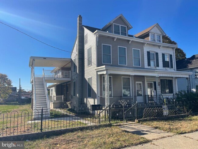 Building Photo - 20 Pennsylvania Ave