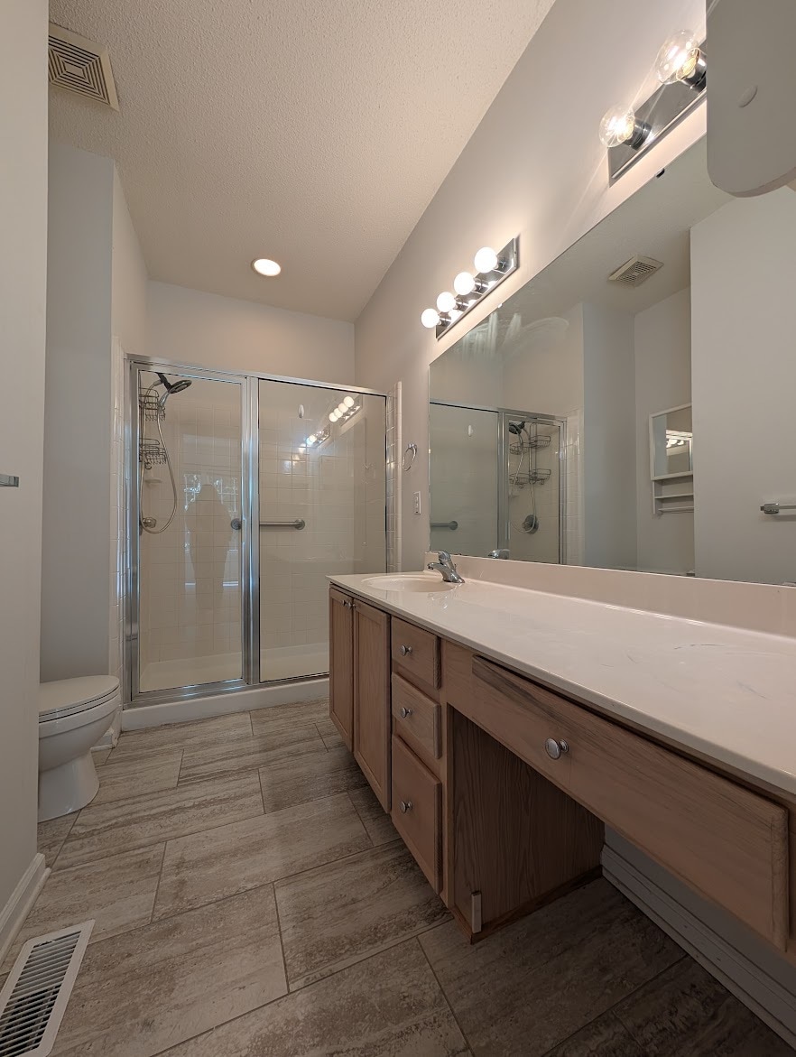 Building Photo - 18 Duke of Gloucester Cir