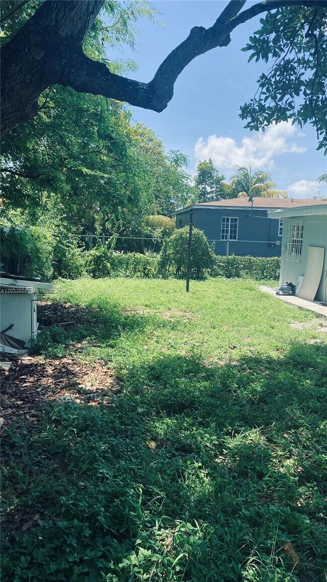 Building Photo - 1120 NW 147th St