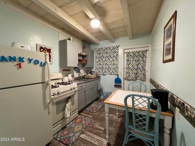 Building Photo - 9502 N 2nd Pl