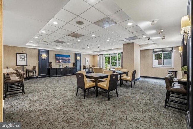 Building Photo - 4601 N Park Ave