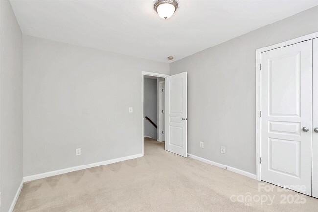 Building Photo - 1340 Hammond Dr