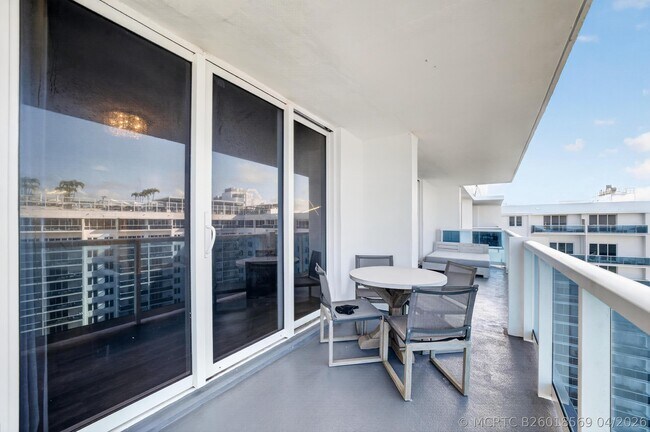 Building Photo - 2301 Collins Ave