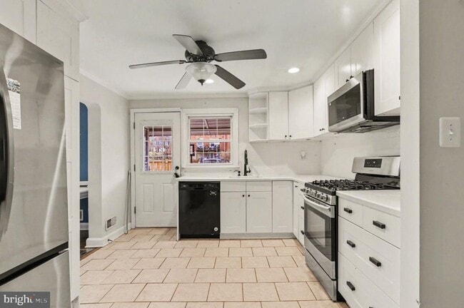 Building Photo - 1546 Putty Hill Ave