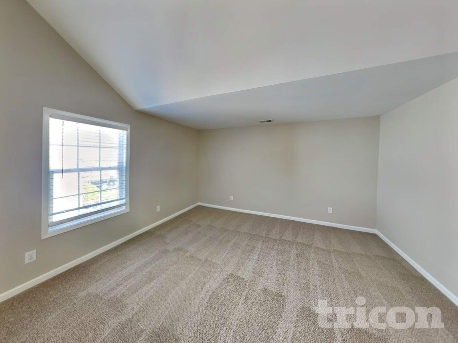 Building Photo - 960 Maple Leaf Dr