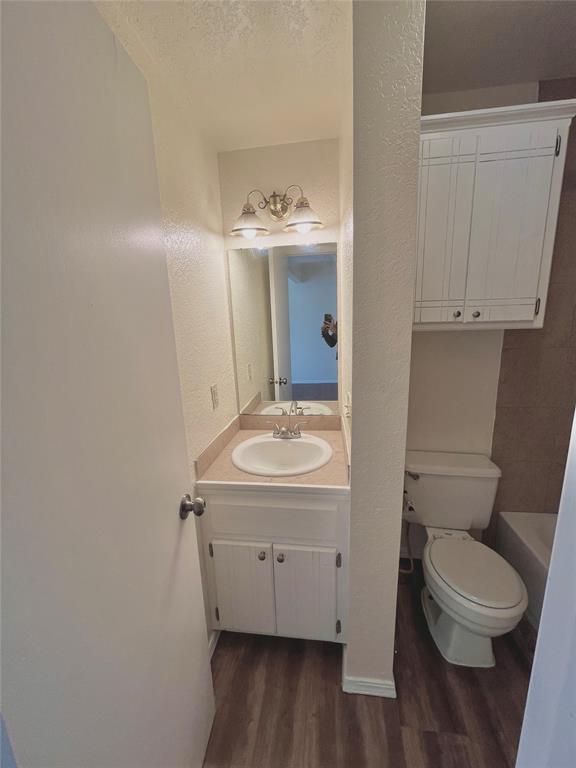 Building Photo - 1901 E Lindsey St