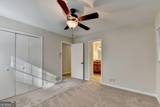 Building Photo - 478 Dorsey Cir SW