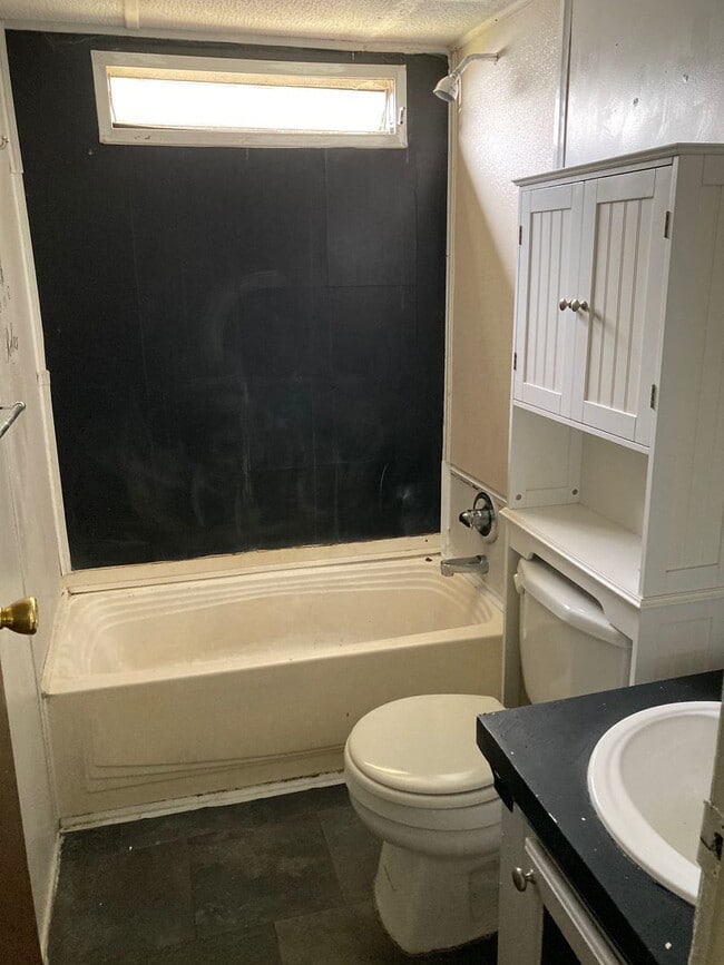 Building Photo - Awesome  Mobile Home in Gallaway, TN for R...