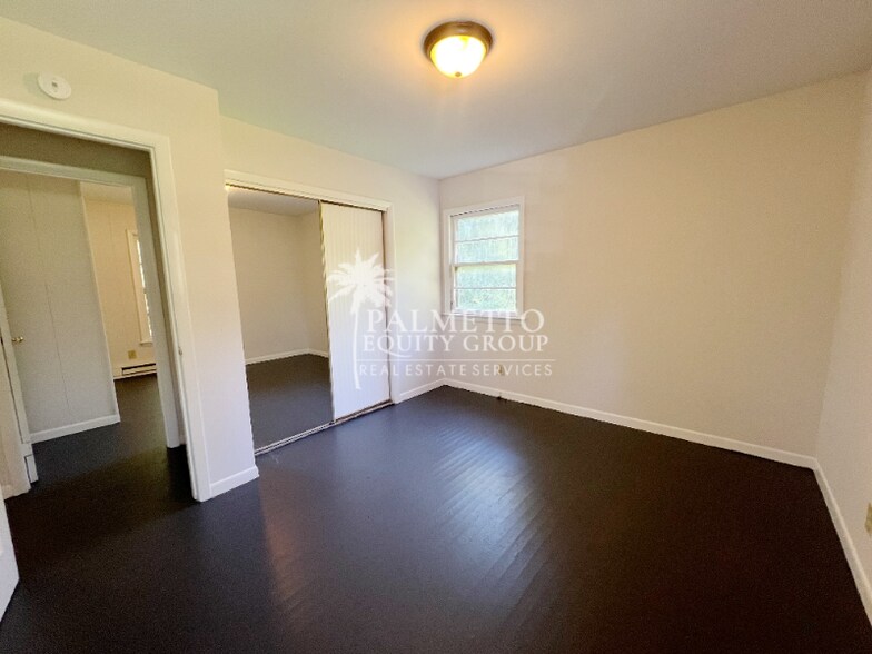 Building Photo - 2217 E Gate City Blvd