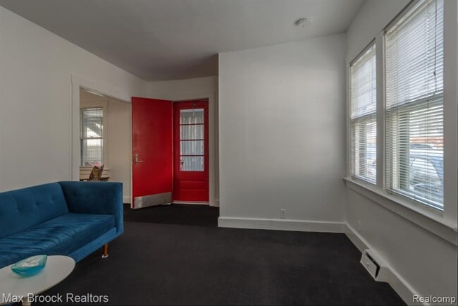 Building Photo - 932 Humphrey Ave