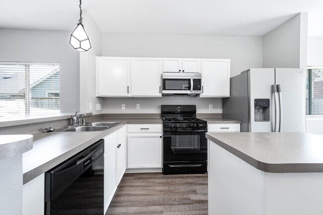 Building Photo - 1561 Nichole Woods Dr