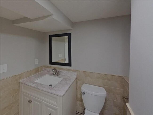 Building Photo - 3760 75th St E