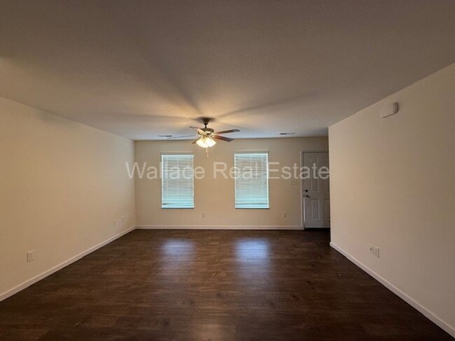 Building Photo - WEST KNOX CEDAR BLUFF AREA 2 BEDROOM 2.5 B...