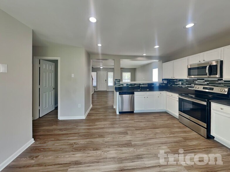 Building Photo - 238 Waterlemon Way