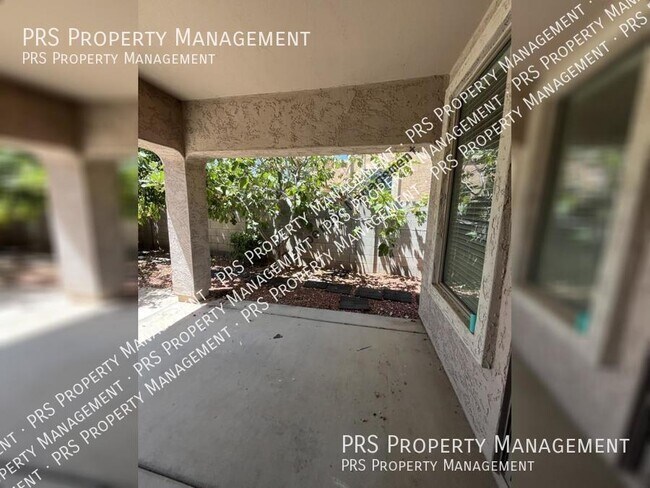 Building Photo - 4135 E Bellerive Dr