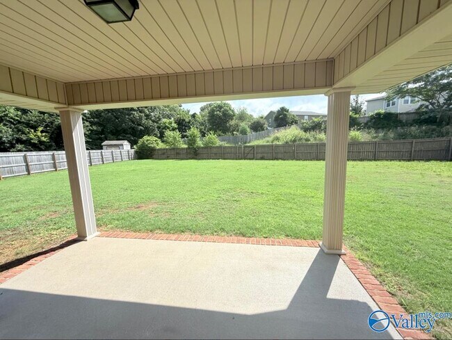 Building Photo - 218 Healey Dr