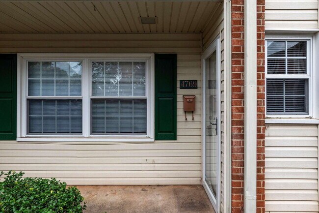 Building Photo - 4769 Champion Ct