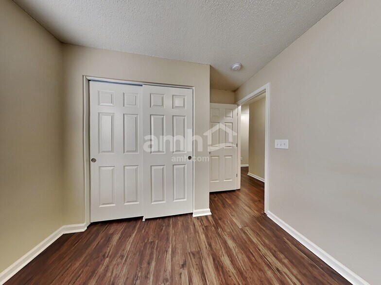 Building Photo - 5100 Morrow Ln
