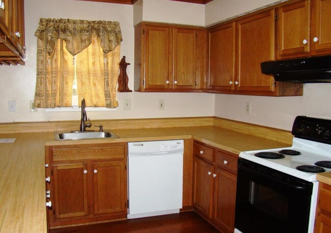 Building Photo - 6141 Sea Lion Pl