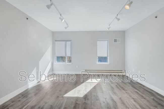 Building Photo - 1401 Jackson St