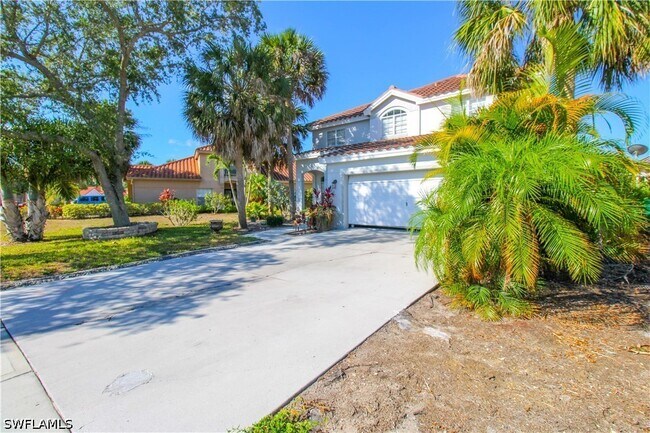 Building Photo - 135 Lady Palm Dr