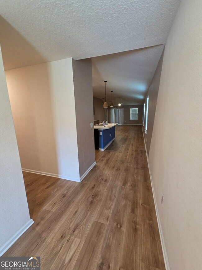 Building Photo - 152 Ashwood Cir