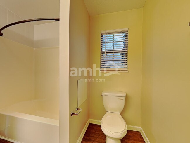 Building Photo - 1112 Oak Haven Rd