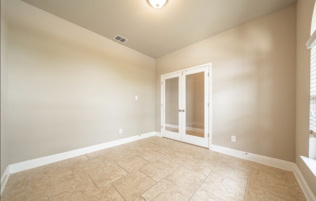 Building Photo - 12911 Brewster