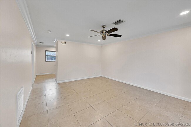 Building Photo - 2200 NE 54th St