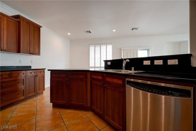 Building Photo - 2412 Energized Ct